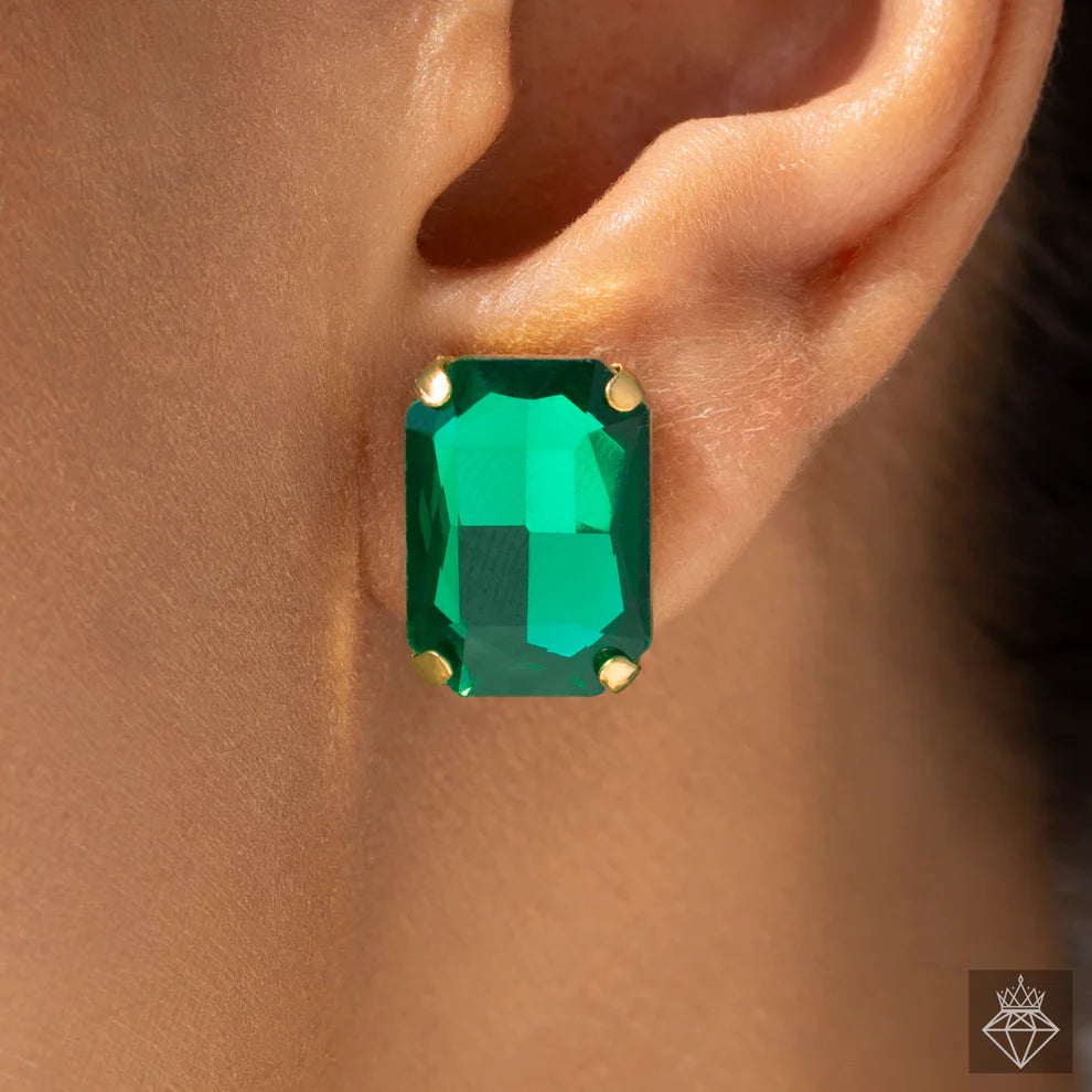 Celeste Single-Line Emerald Necklace Set With Earrings