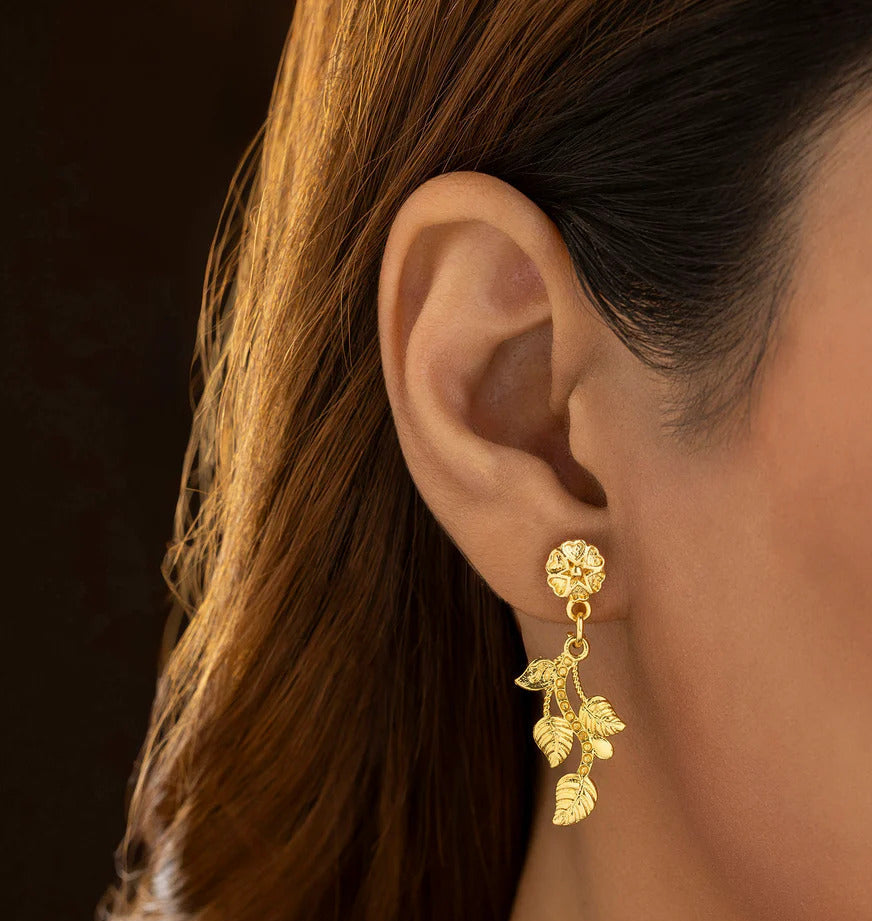 Golden Leaf Elegance Necklace Set – Celeste Jewells Nature-Inspired Collection